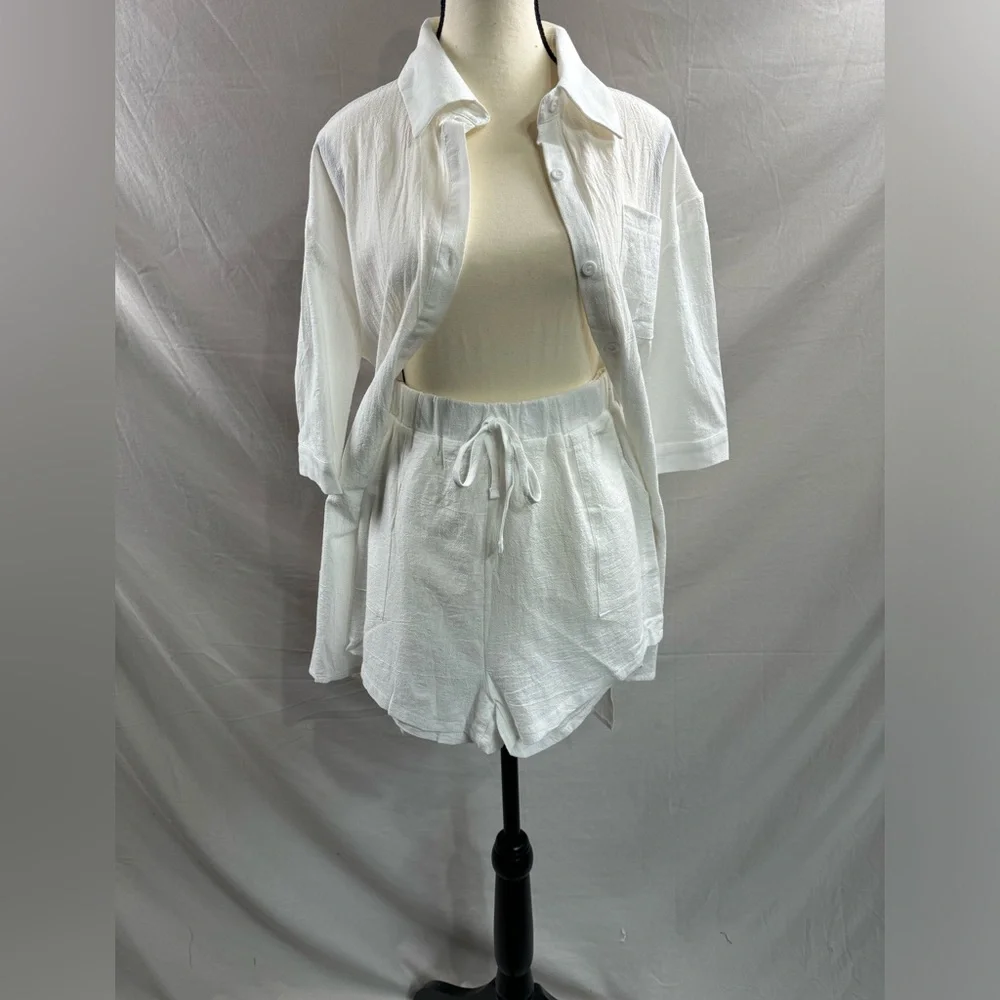 White High Low Hem Blouse With Shorts - Picture 8 of 10